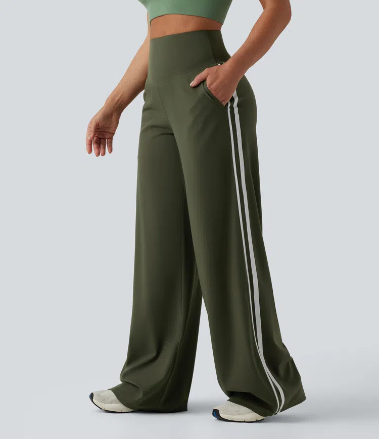 Halara UltraSculpt™ baggy-yogabukse med høyt liv, magekontroll, fargeblokkstriper og lommer