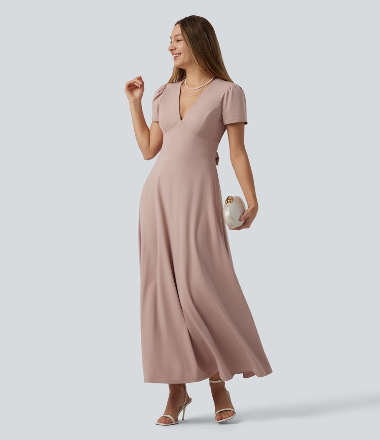 Robe mariage maxi fluide col V à manches courtes, dos nu avec lien noué et brassière intégrée
