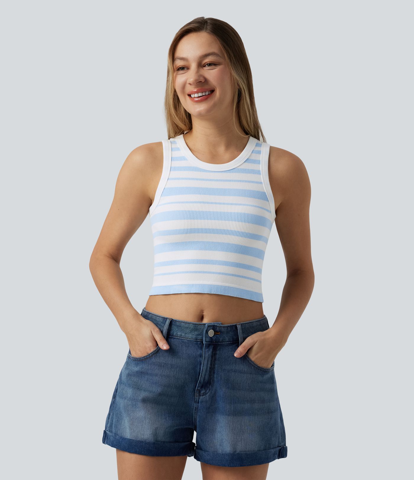 OneForm Seamless Flow - Lässiges, verkürztes Tanktop mit Rundhalsausschnitt und Streifen