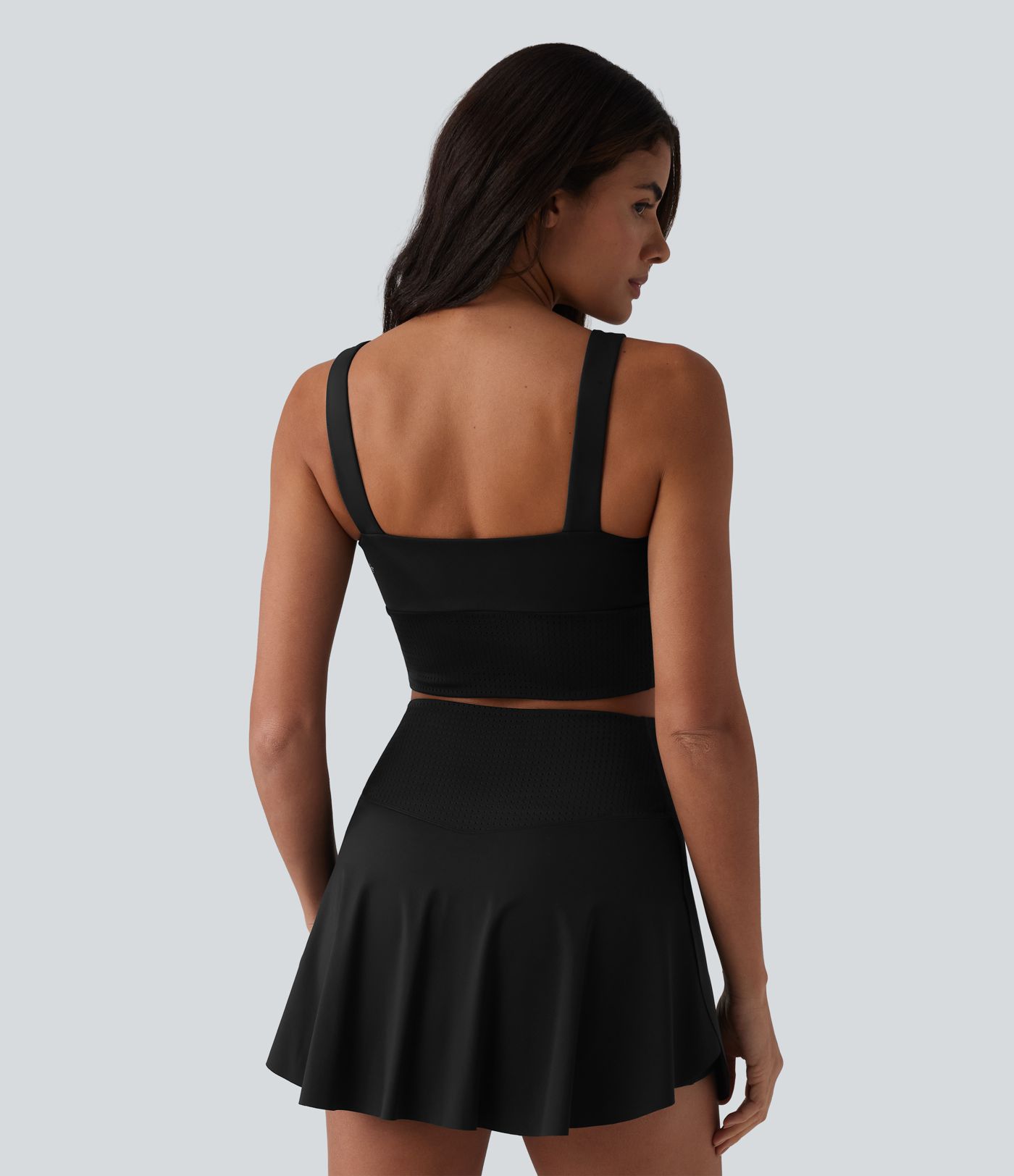 Kurzes Yoga-Tanktop mit U-Ausschnitt und integriertem BH