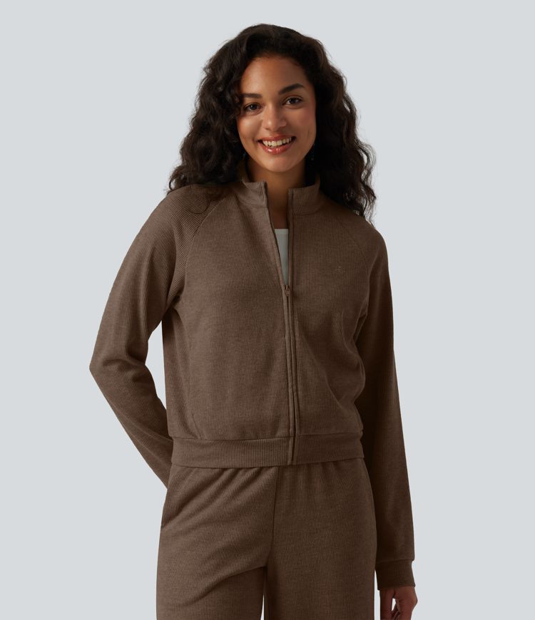Veste casual côtelée à col montant, manches longues et fermeture zippée avec poches Veste casual côtelée à col montant, manches longues et fermeture zippée avec poches