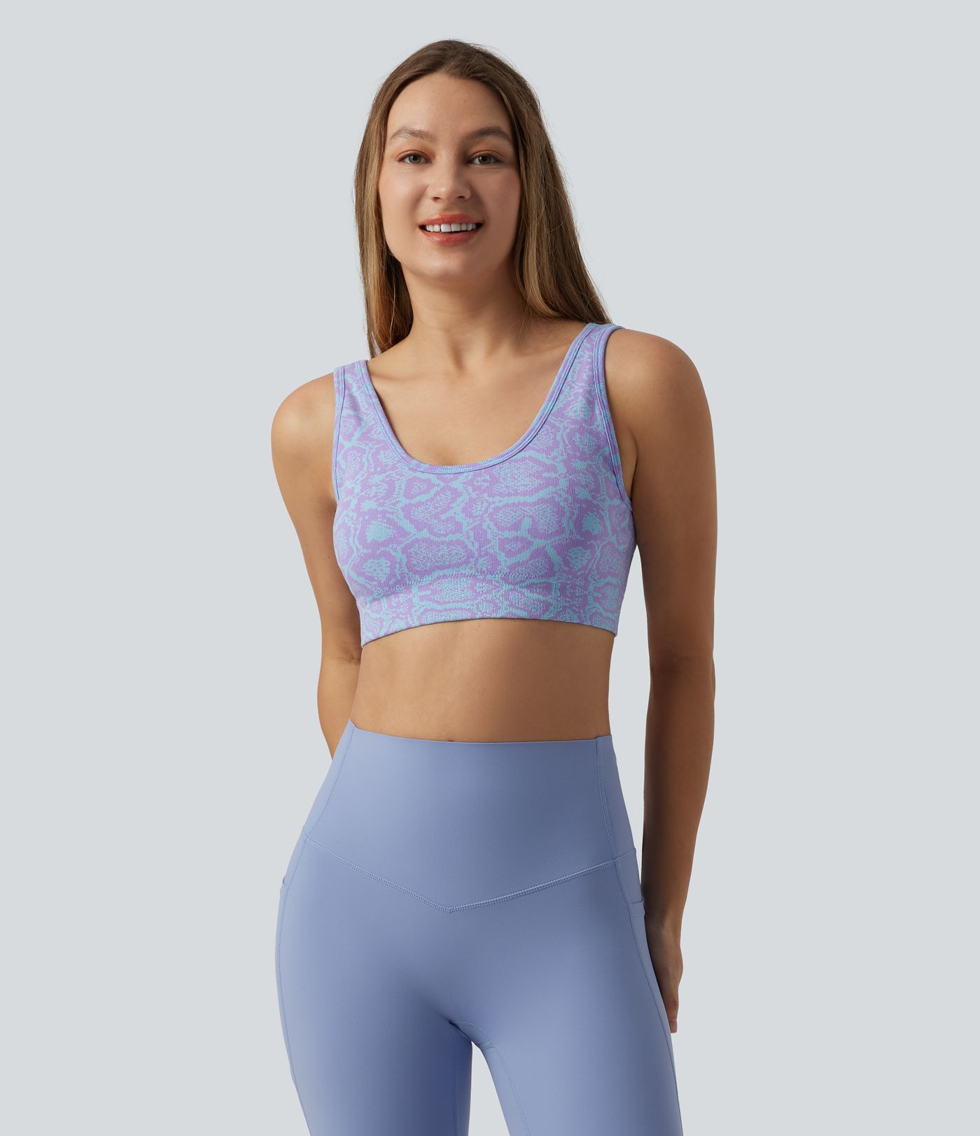 OneForm Seamless Flow Low Support U-Neck Snakeskin Print Built-in Bra Yoga Sports Bra