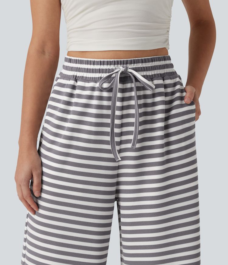 Lässige Hose aus Waffelstoff mit hohem Bund, Seitentaschen, Kordelzug, Streifen und weitem Bein