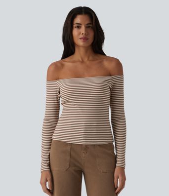 Geripptes Off-Shoulder-Top aus Strick mit langen Ärmeln, Streifen und integriertem BH