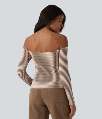 Geripptes Off-Shoulder-Top aus Strick mit langen Ärmeln, Streifen und integriertem BH
