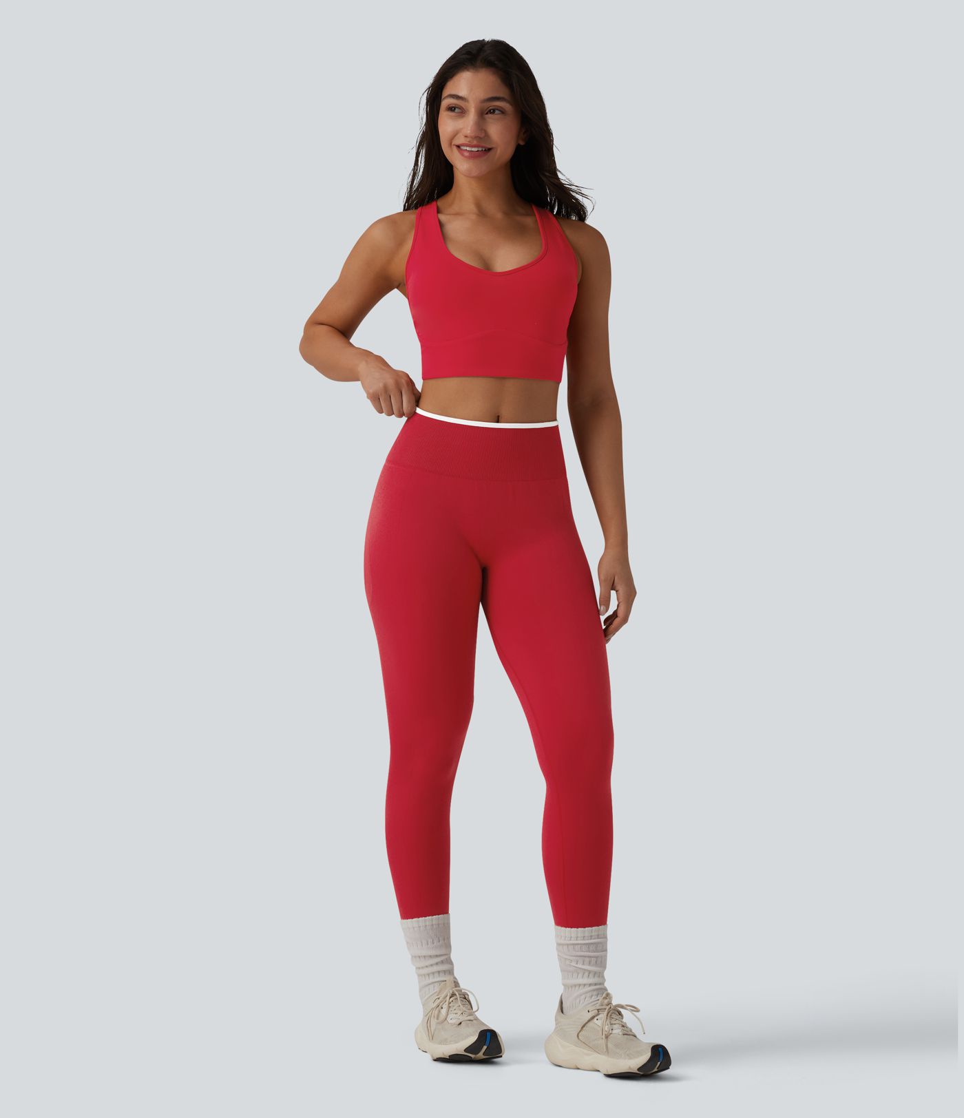 Softlyzero™ Plush - Sport-BH mit U-Ausschnitt, Rückentasche, leichtem Support, Racerback und integriertem BH