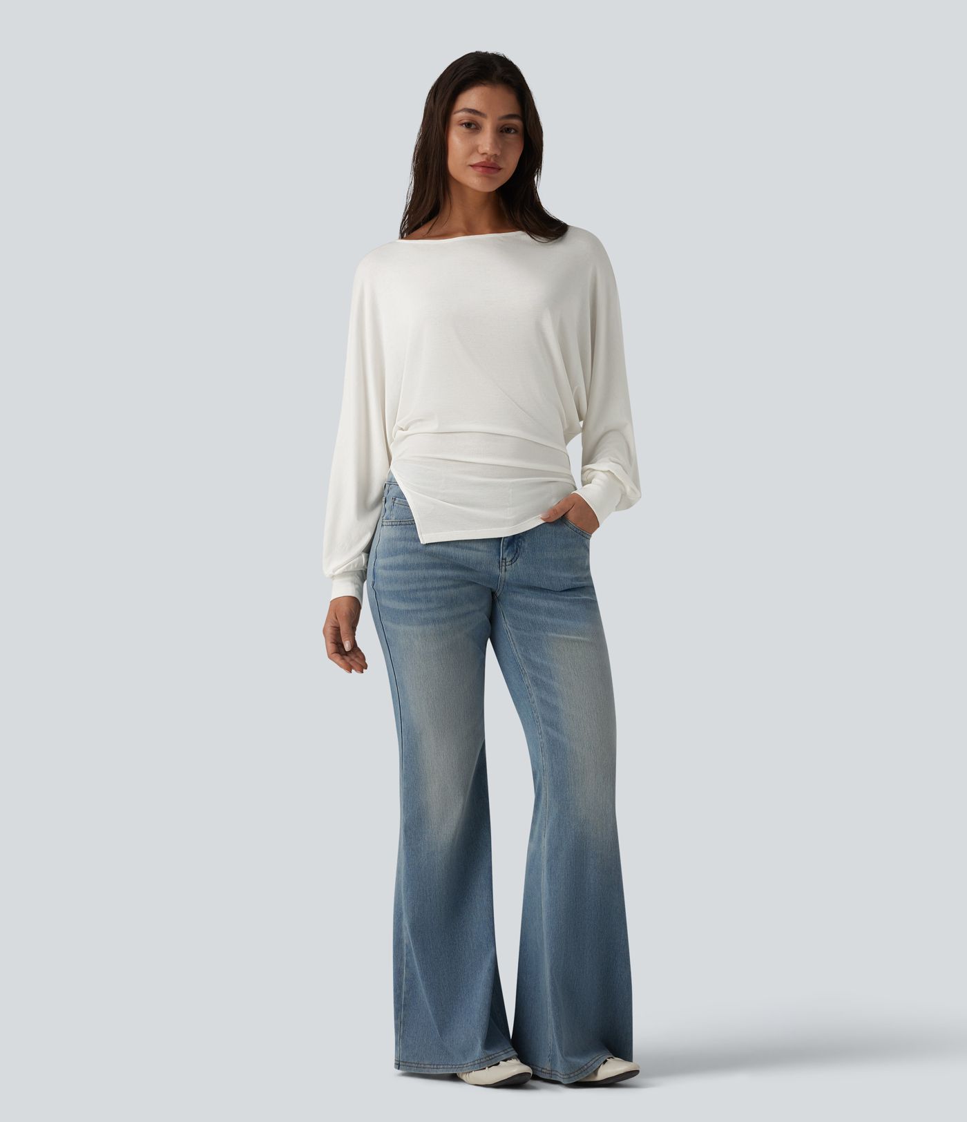 Geripptes Strick-Casual-Top mit U-Boot-Ausschnitt, langen Fledermausärmeln, Seitenschlitz und gerafftem Saum