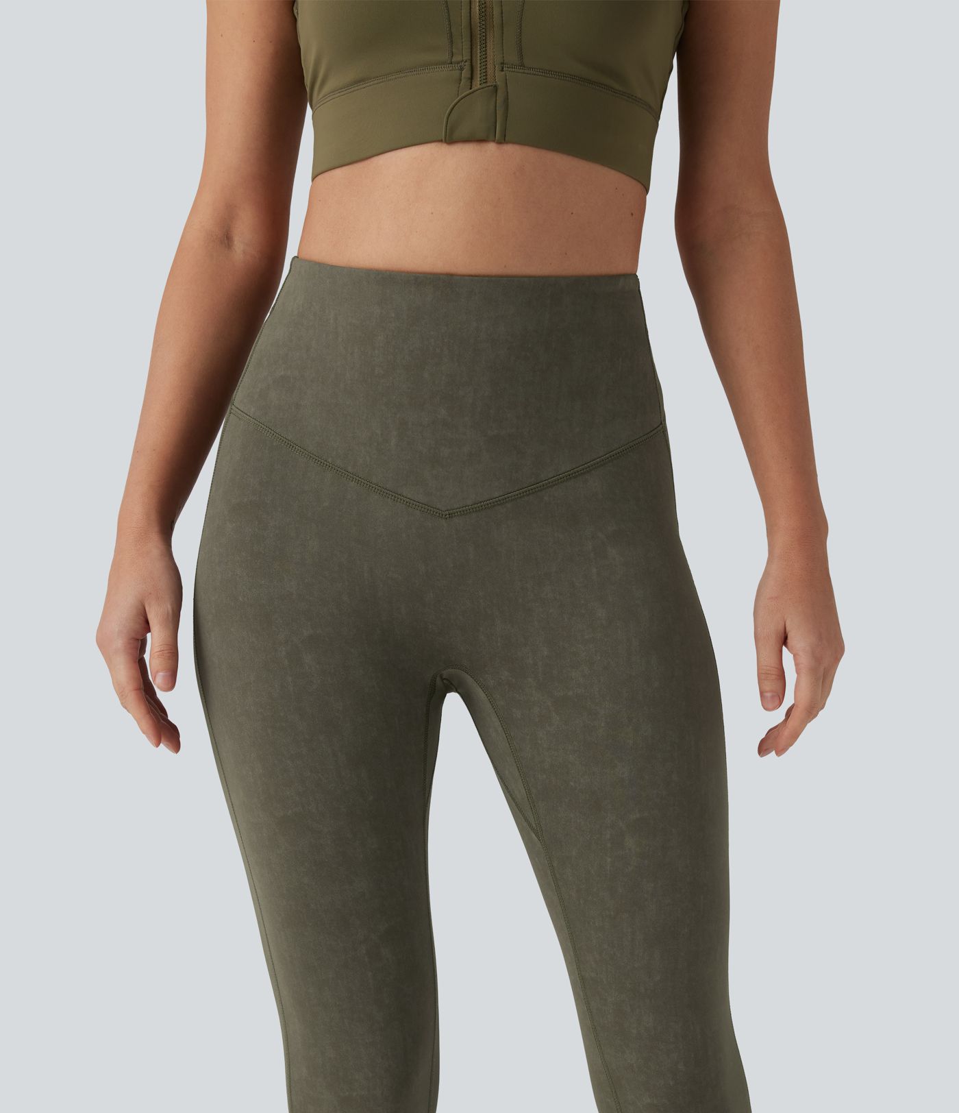 Figurbetonte, verwaschene Workout-Leggings mit hohem Bund, Gesäßtaschen und Bauchkontrolle