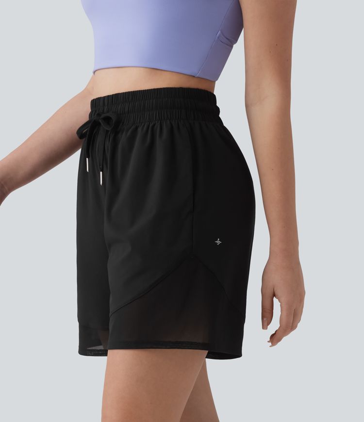 Breezeful™ short ample de yoga taille haute 5'' à cordon, en mesh contrastant, à séchage rapide, avec poches
