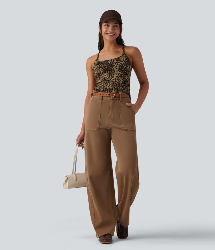 Lässiges Racerback-Tanktop mit integriertem BH und Leopardenmuster