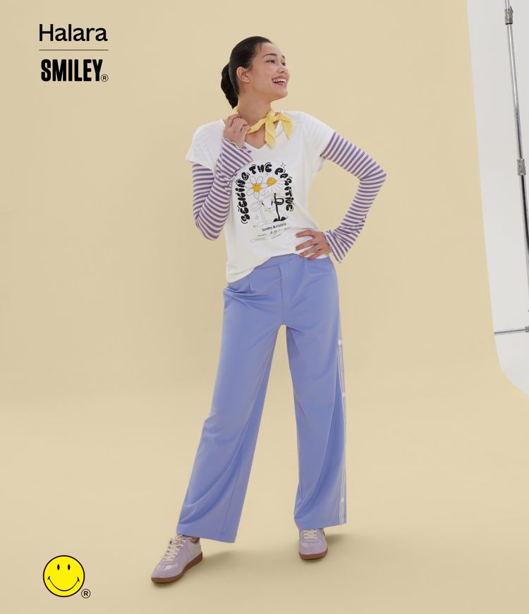 Halara X Smiley® V Neck Short Sleeve Casual T-Shirt