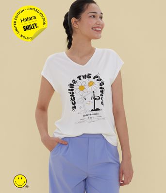 Halara X Smiley® V Neck Short Sleeve Casual T-Shirt