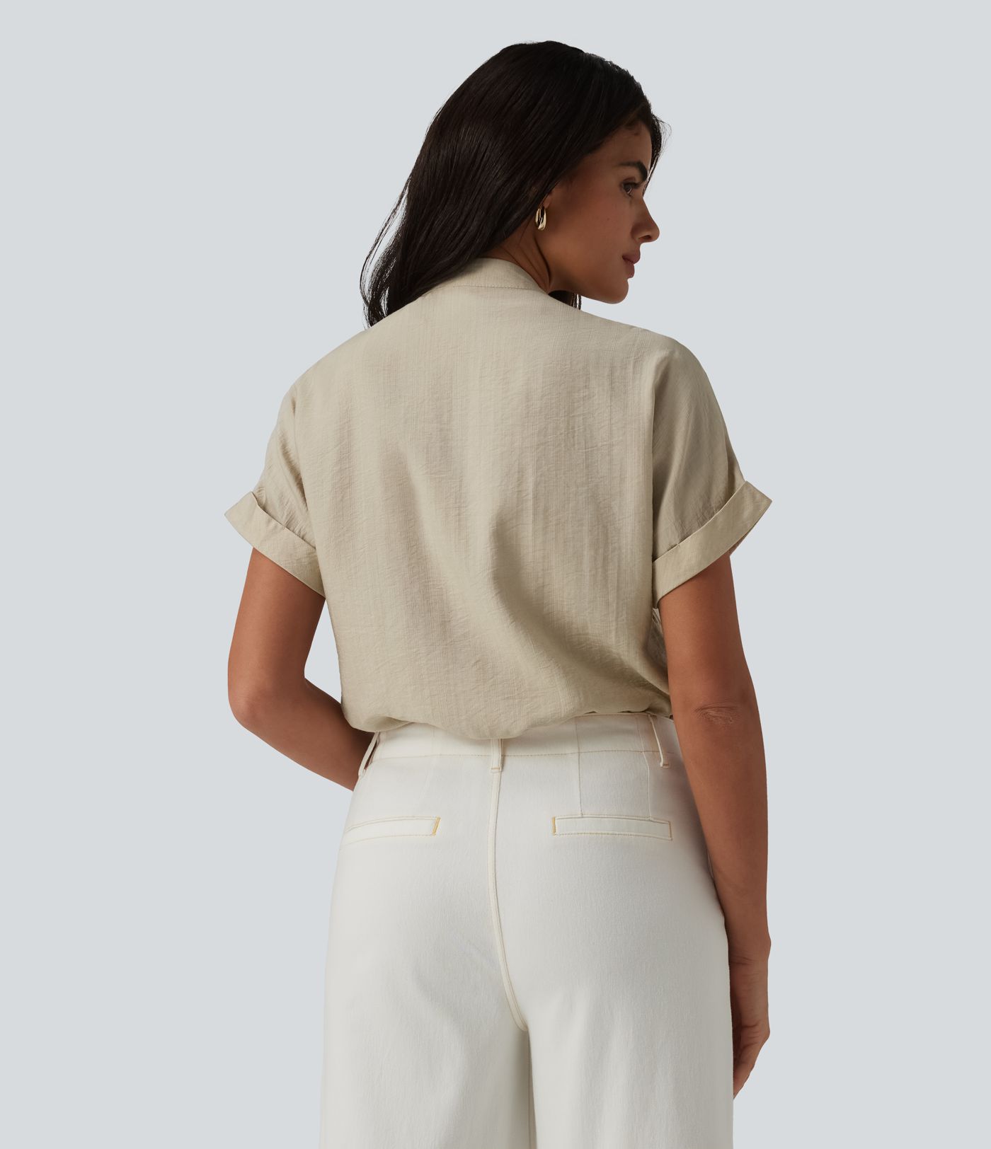 Short-sleeved V-neck linen-look shirt for the office