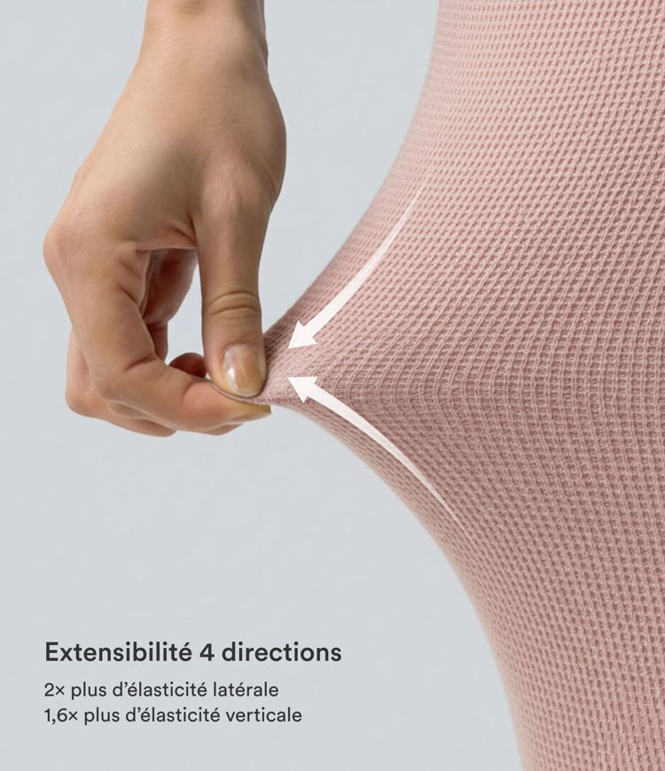 Halara Flex™ High-waisted, wide-leg tailored trousers in waffle-textured fabric with pleats and side pockets