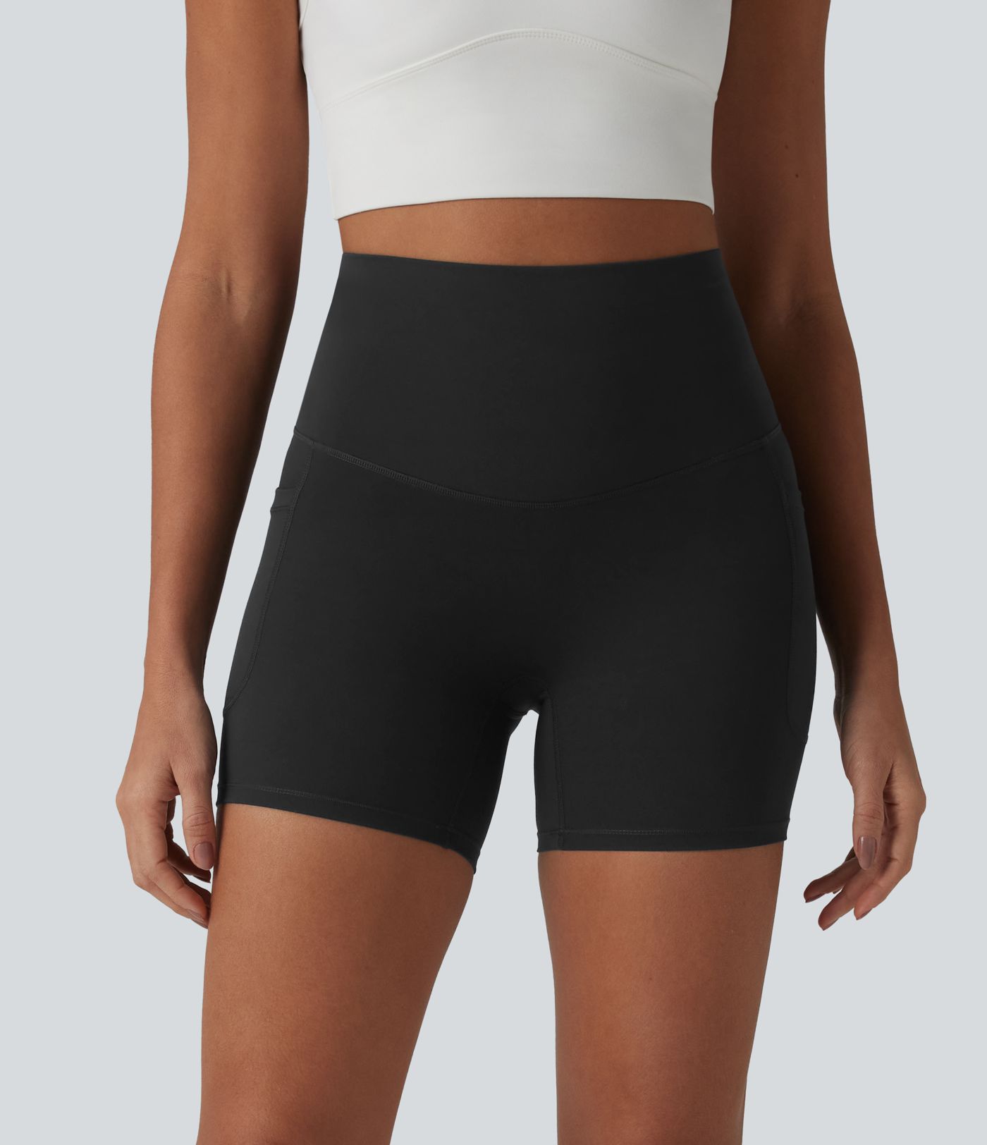 Halara Ultrasculpt™ shorts tipo biker para correr, de talle alto con control abdominal, espalda cruzada, 5'' con bolsillos Halara Ultrasculpt™ shorts tipo biker para correr, de talle alto con control abdominal, espalda cruzada, 5'' con bolsillos