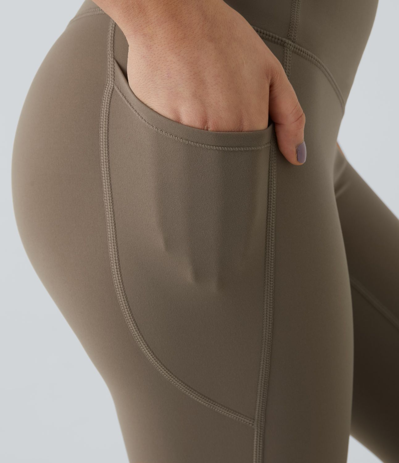 Halara UltraSculpt™ - Formende Workout-Leggings mit hohem Bund, Seitentaschen und Bauchkontrolle