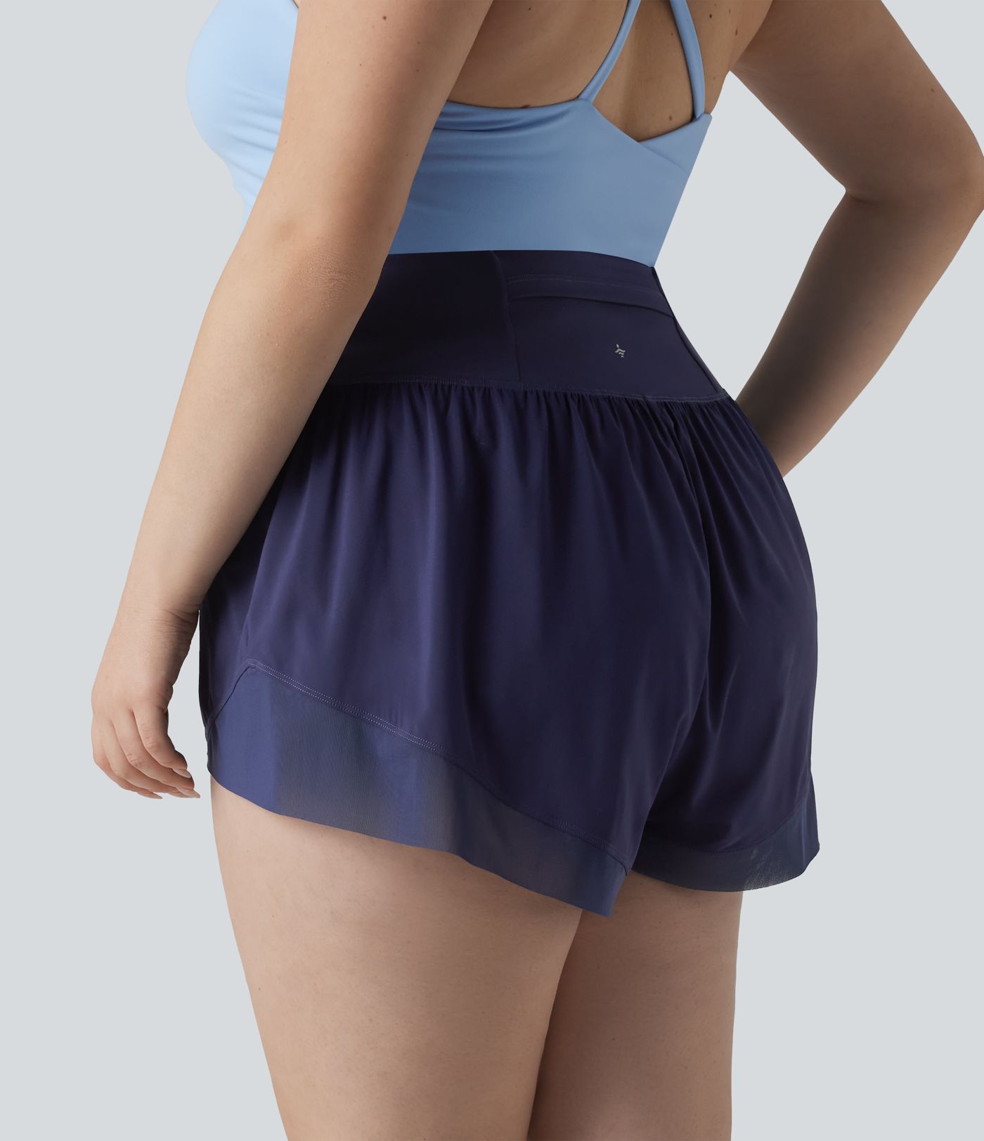 Pantalones cortos de yoga Plus Size Breezeful™ con cintura alta, bolsillo en la cintura y dobladillo cruzado - de secado rápido Pantalones cortos de yoga Plus Size Breezeful™ con cintura alta, bolsillo en la cintura y dobladillo cruzado - de secado rápido