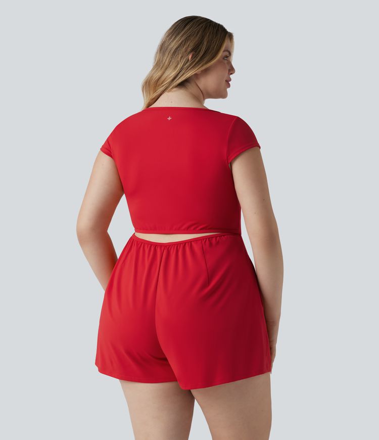 Talla grande SoftlyZero™ ligero y aireado, escote en U, mangas cortas que cubren el hombro, tacto fresco, mono de yoga con bolsillos — Edición Easy Peezy