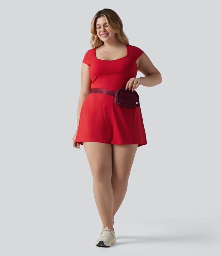 Talla grande SoftlyZero™ ligero y aireado, escote en U, mangas cortas que cubren el hombro, tacto fresco, mono de yoga con bolsillos — Edición Easy Peezy