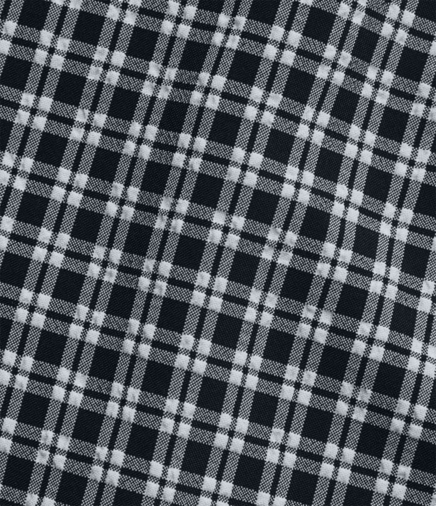 Casual, sleeveless mini dress with boat neck, side pockets and check pattern