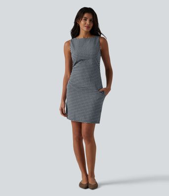 Casual, sleeveless mini dress with boat neck, side pockets and check pattern