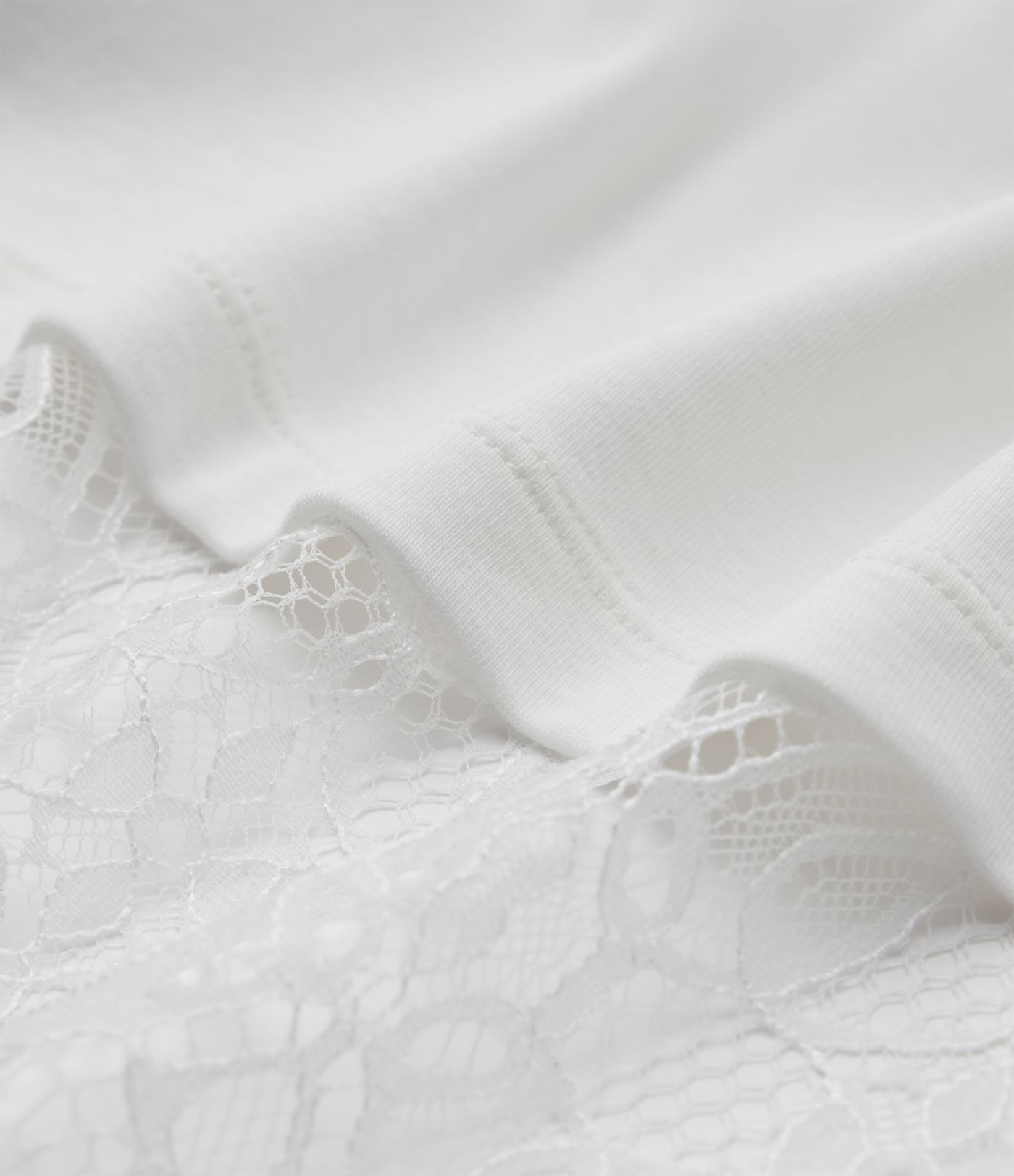 Crew Neck Half Sleeve Contrast Lace Casual Cotton T-Shirt