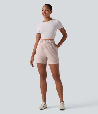 Lässige Shorts in Leinenoptik mit hohem Bund, Seitentaschen und Rüschen