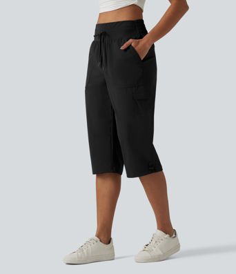 Casual capri pants with a mid-rise waist, multiple pockets, drawstring, cool-touch fabric and straight leg - UPF40+
