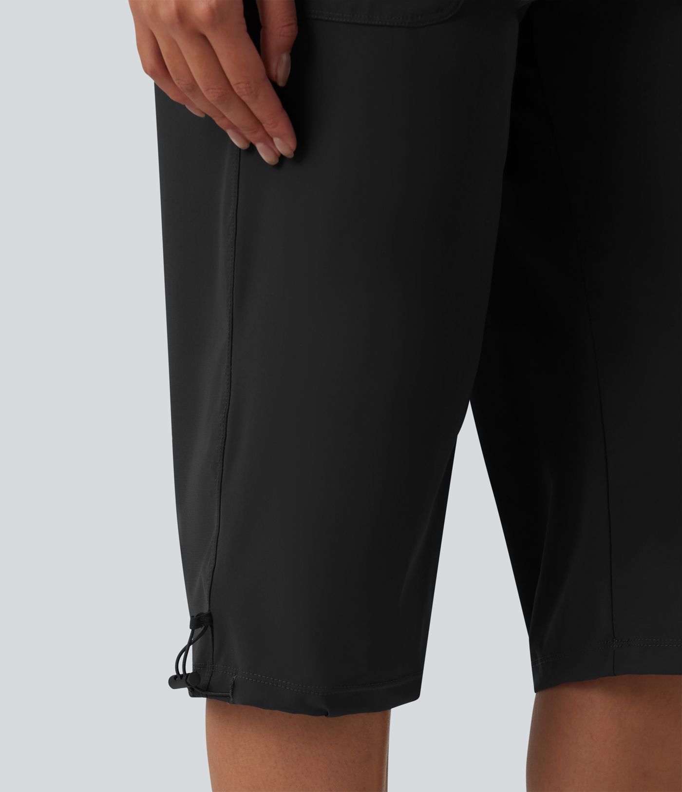 Casual capri pants with a mid-rise waist, multiple pockets, drawstring, cool-touch fabric and straight leg - UPF40+