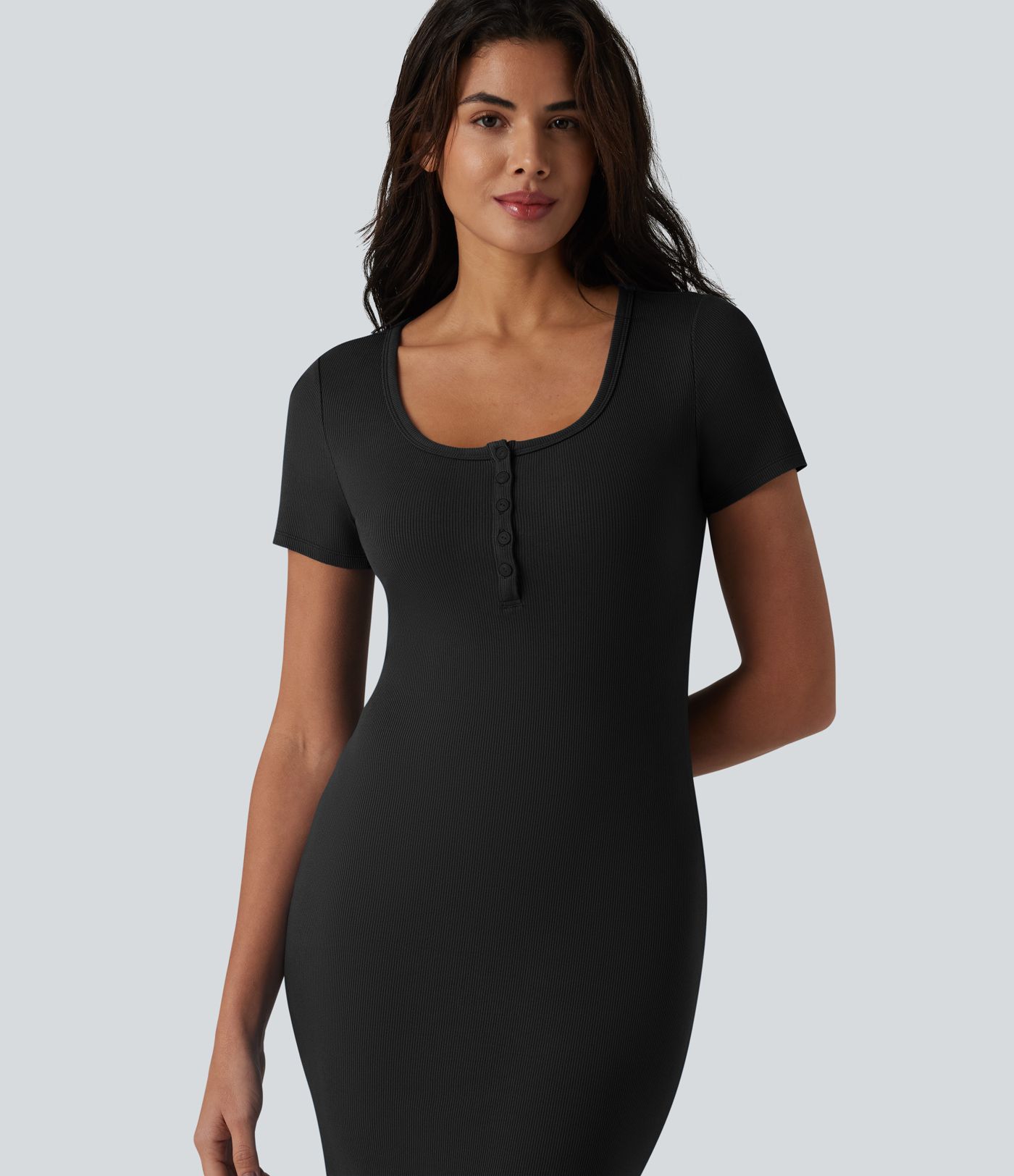 Robe midi casual moulante en maille côtelée à manches courtes, col henley et bas sirène