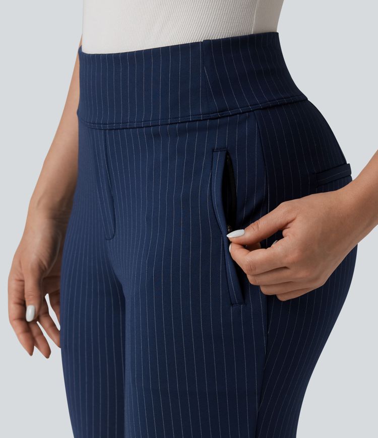 Stoffhose mit mittelhohem Bund, Seitentaschen, Streifen und ausgestelltem Bein