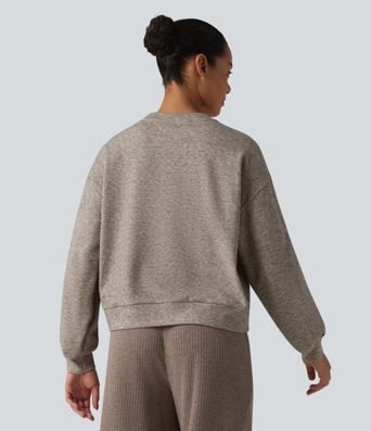 Lounge-Top mit Rundhalsausschnitt, Kängurutasche und langen Ärmeln