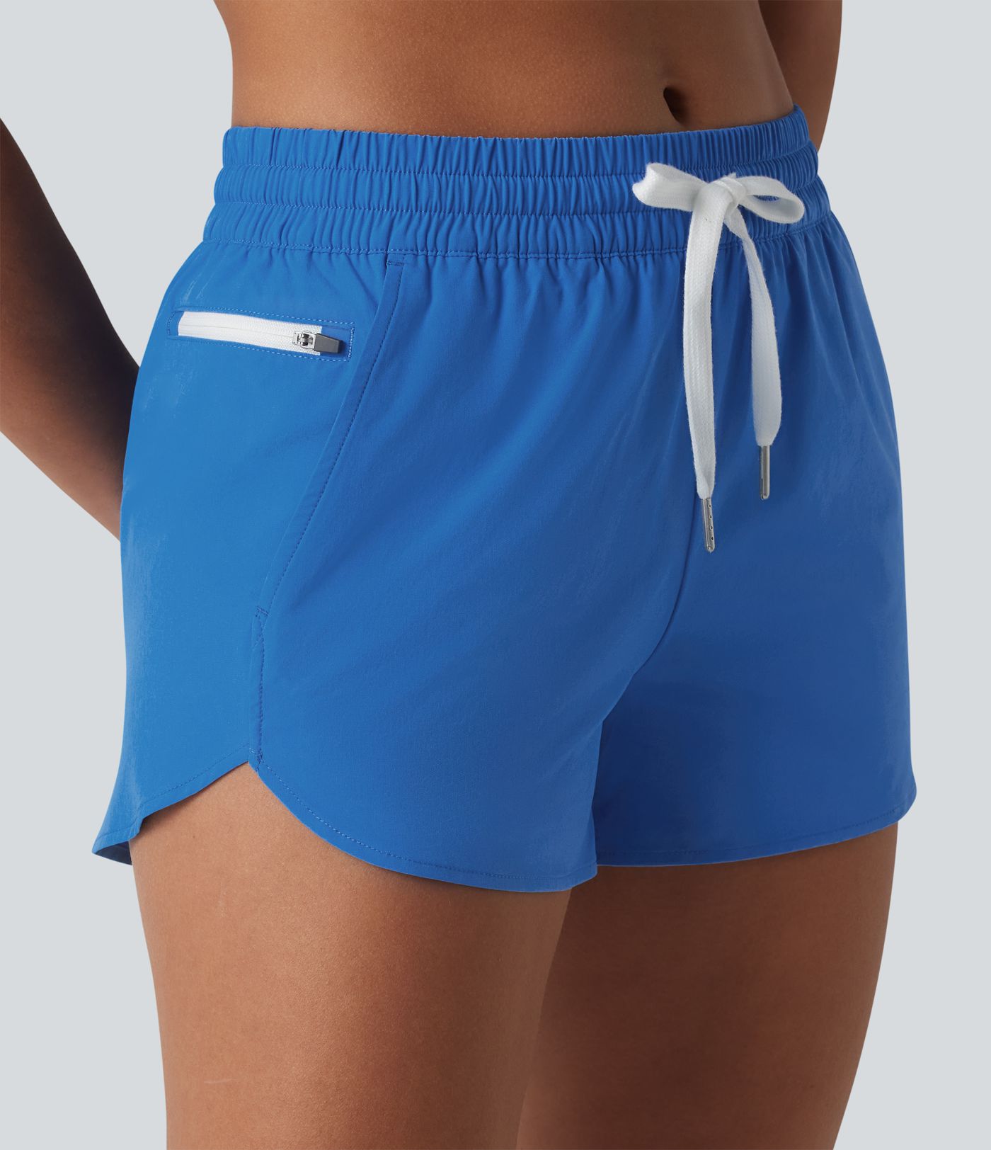 Breezeful™ - Lauf-Shorts mit mittelhohem Bund, mehreren Taschen, Kordelzug, integrierter Unterwäsche und abgerundetem Saum - schnelltrocknend