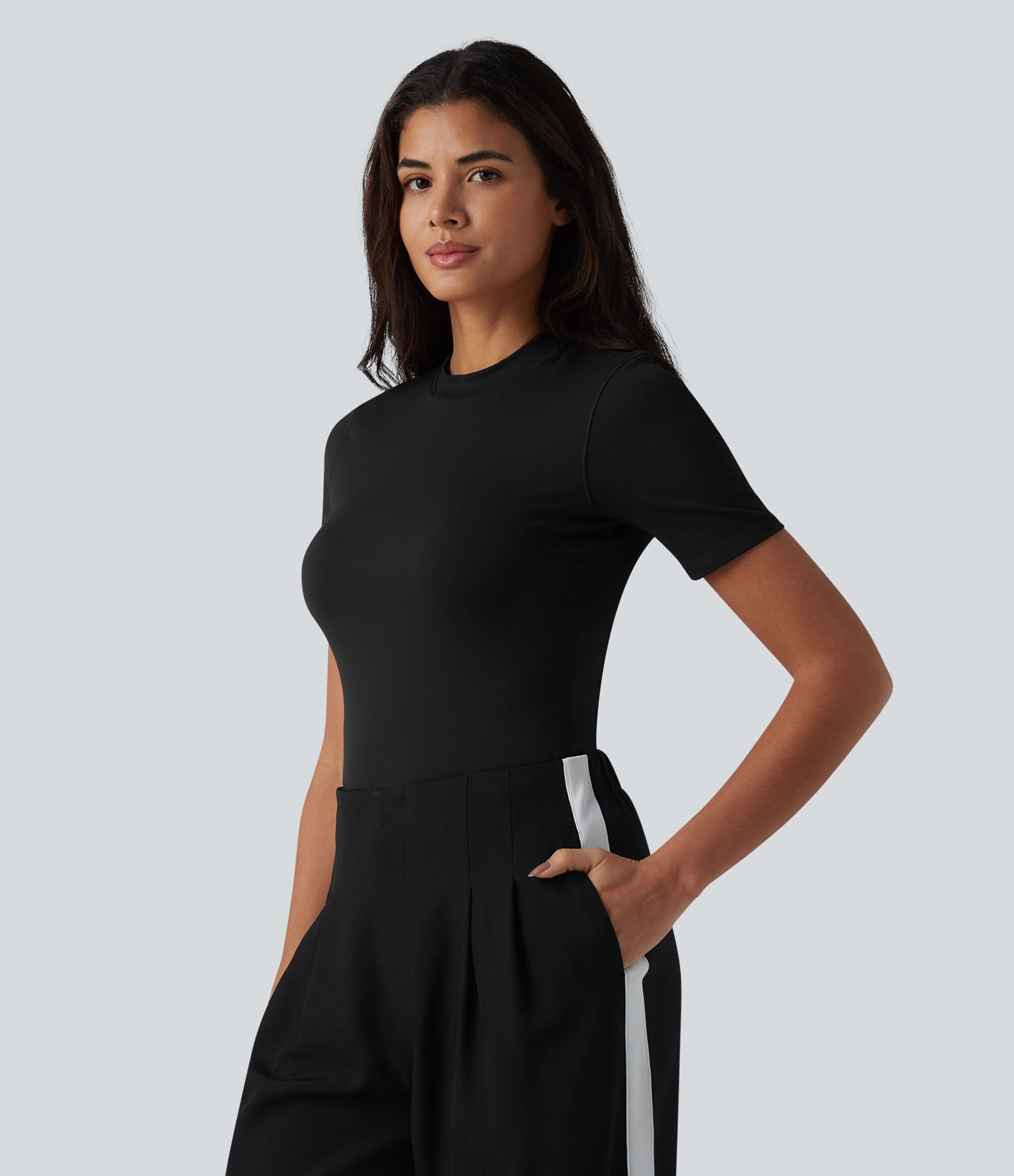 Round Neck Short Sleeve Built-in Bra Casual T-Shirt