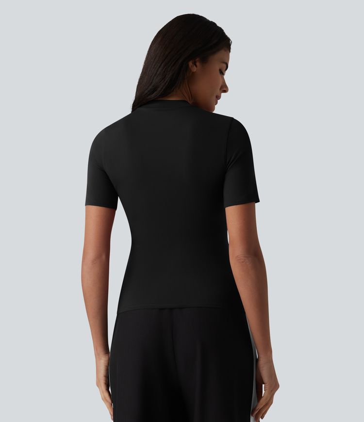 Round Neck Short Sleeve Built-in Bra Casual T-Shirt