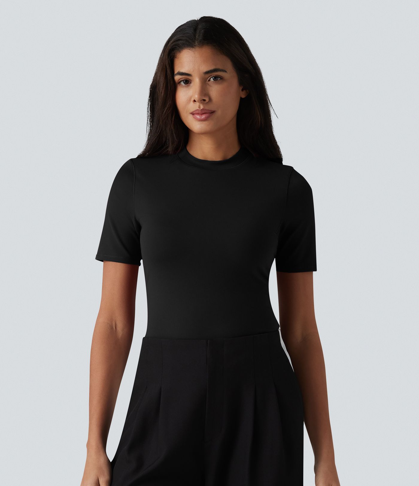 Round Neck Short Sleeve Built-in Bra Casual T-Shirt