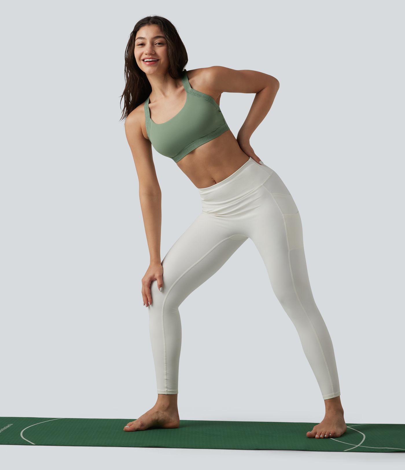 Low Supprot Built-in Bra Cool Touch Quick Dry Yoga Sports Bra-UPF50+