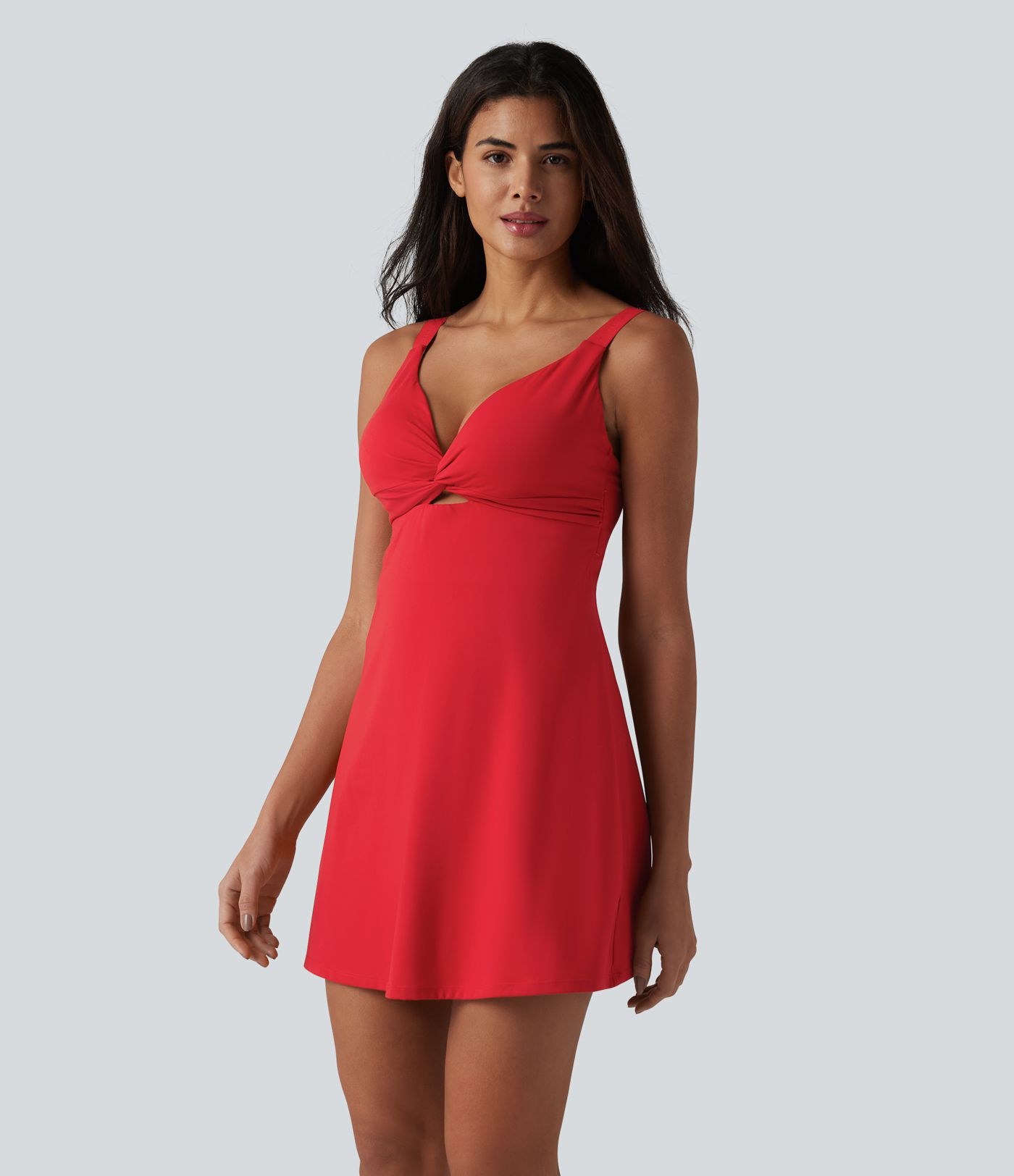 SoftlyZero™ Plush Robe sport avec bretelles ajustables torsadées, effet push-up, coussinets non amovibles et poches - Easy Peasy