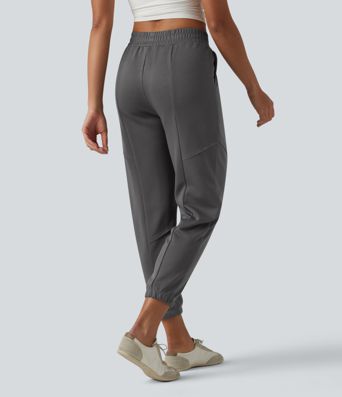 Lässige, schmal zulaufende Jogginghose mit mittelhohem Bund und Seitentaschen