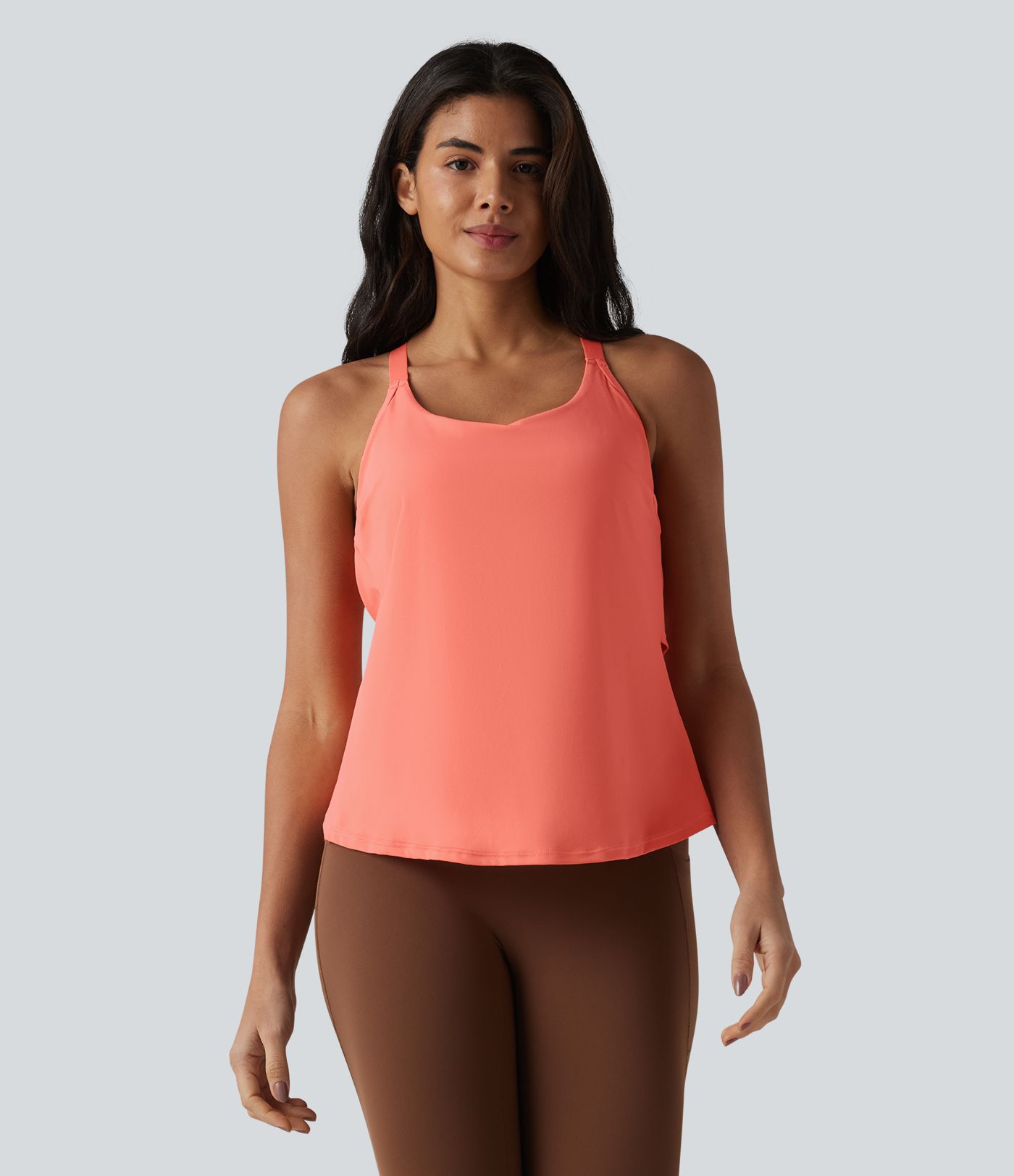 Halara UltraSculpt™ Trainingstanktop mit integriertem BH, verstellbarer Schnalle und überkreuzten, rückenfreien Trägern Halara UltraSculpt™ Trainingstanktop mit integriertem BH, verstellbarer Schnalle und überkreuzten, rückenfreien Trägern