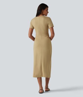 Robe midi décontractée à manches courtes et col en V en maille sculptante