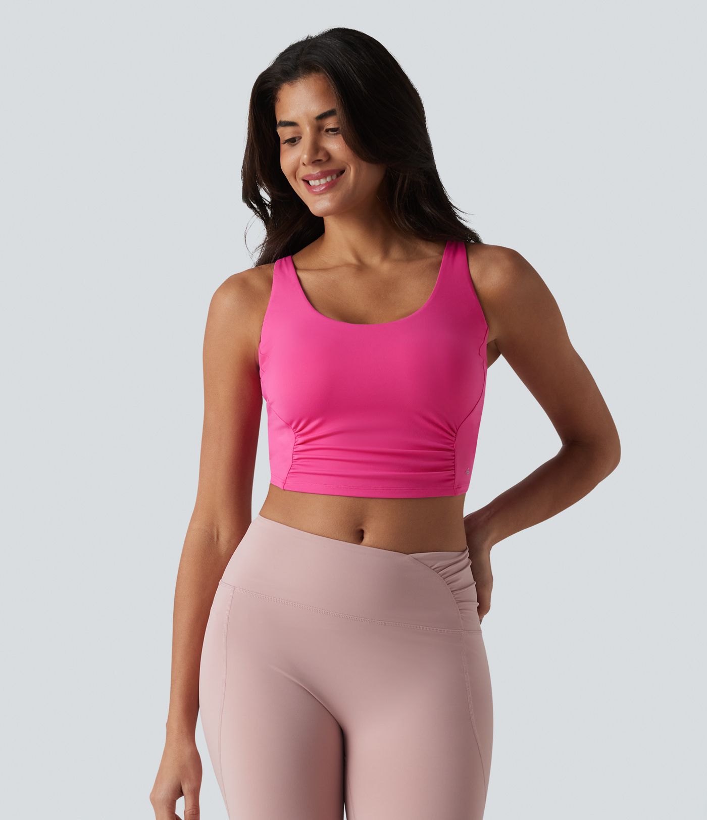 SoftlyZero™ Plush Débardeur de sport dos nu croisé et torsadé, bretelles ajustables et soutien-gorge intégré SoftlyZero™ Plush Débardeur de sport dos nu croisé et torsadé, bretelles ajustables et soutien-gorge intégré