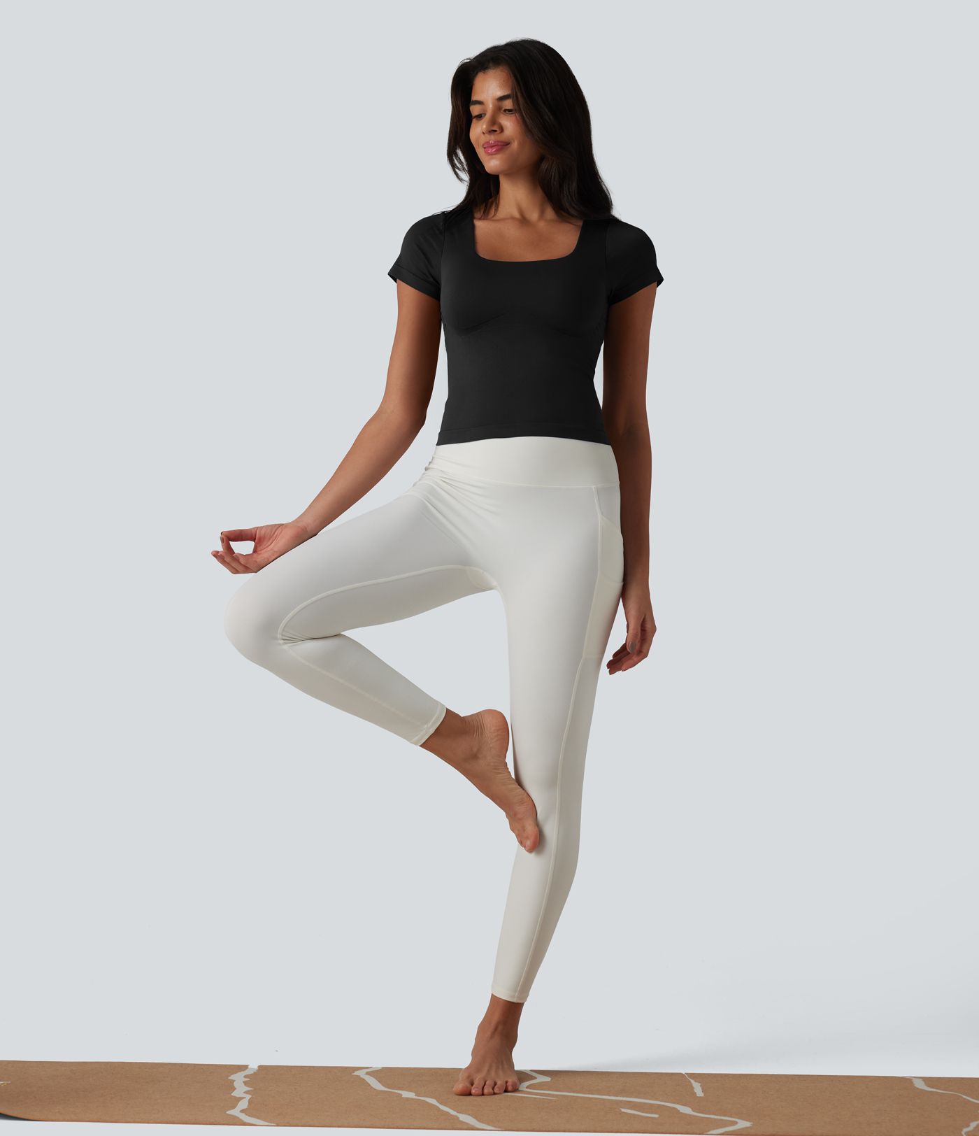 OneForm Seamless Flow Square Neck Short Sleeve Built-in Bra Yoga Sports Top