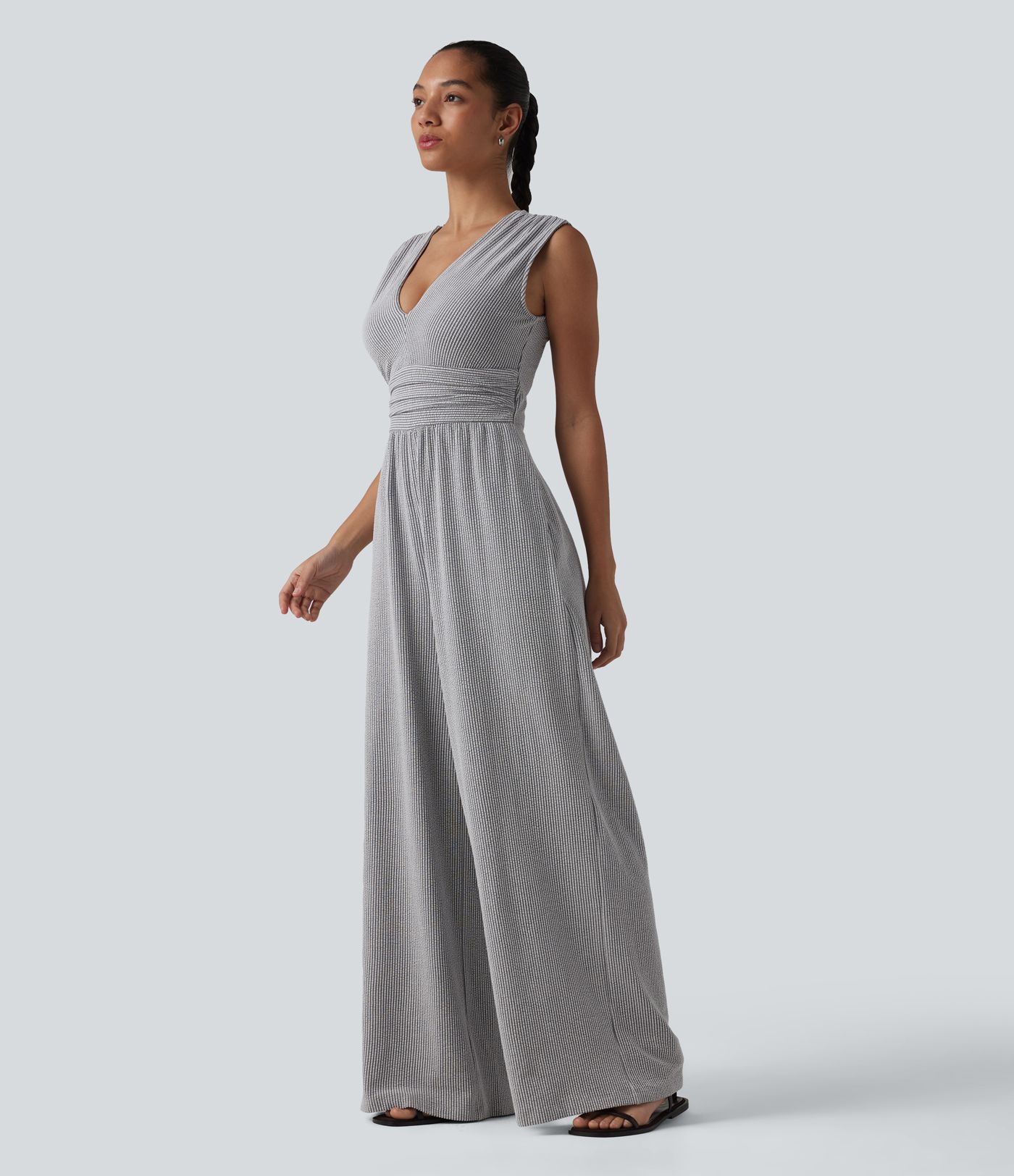 Ärmelloser Jumpsuit mit V-Ausschnitt, Seitentaschen, integriertem BH und Streifen - Easy Peezy Edition