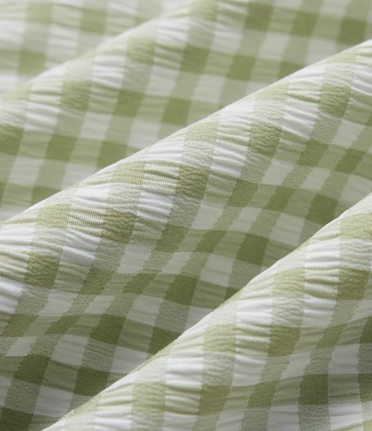 Baggy shorts with a high waist, side pockets, drawstring and check pattern