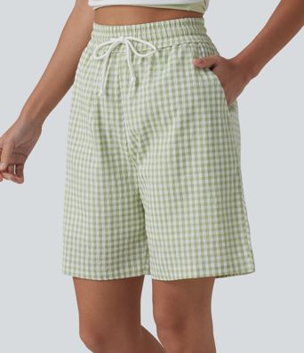 Baggy shorts with a high waist, side pockets, drawstring and check pattern