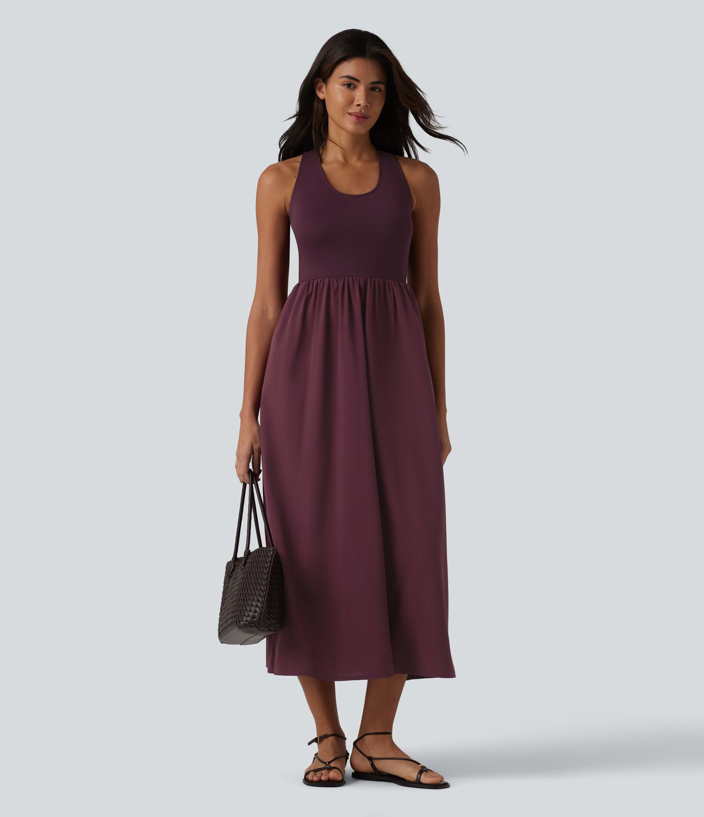 Casual midi dress with a U-neck and side pockets