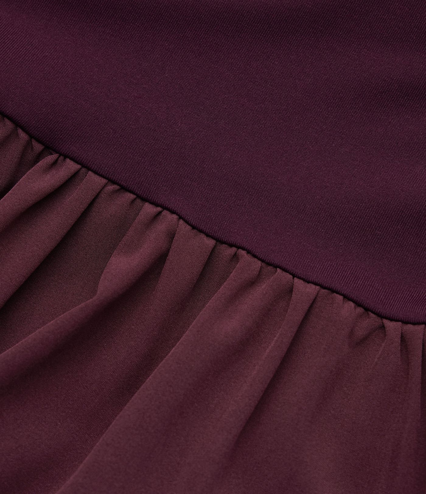 Casual midi dress with a U-neck and side pockets