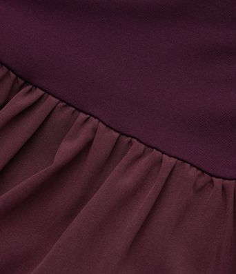 Casual midi dress with a U-neck and side pockets