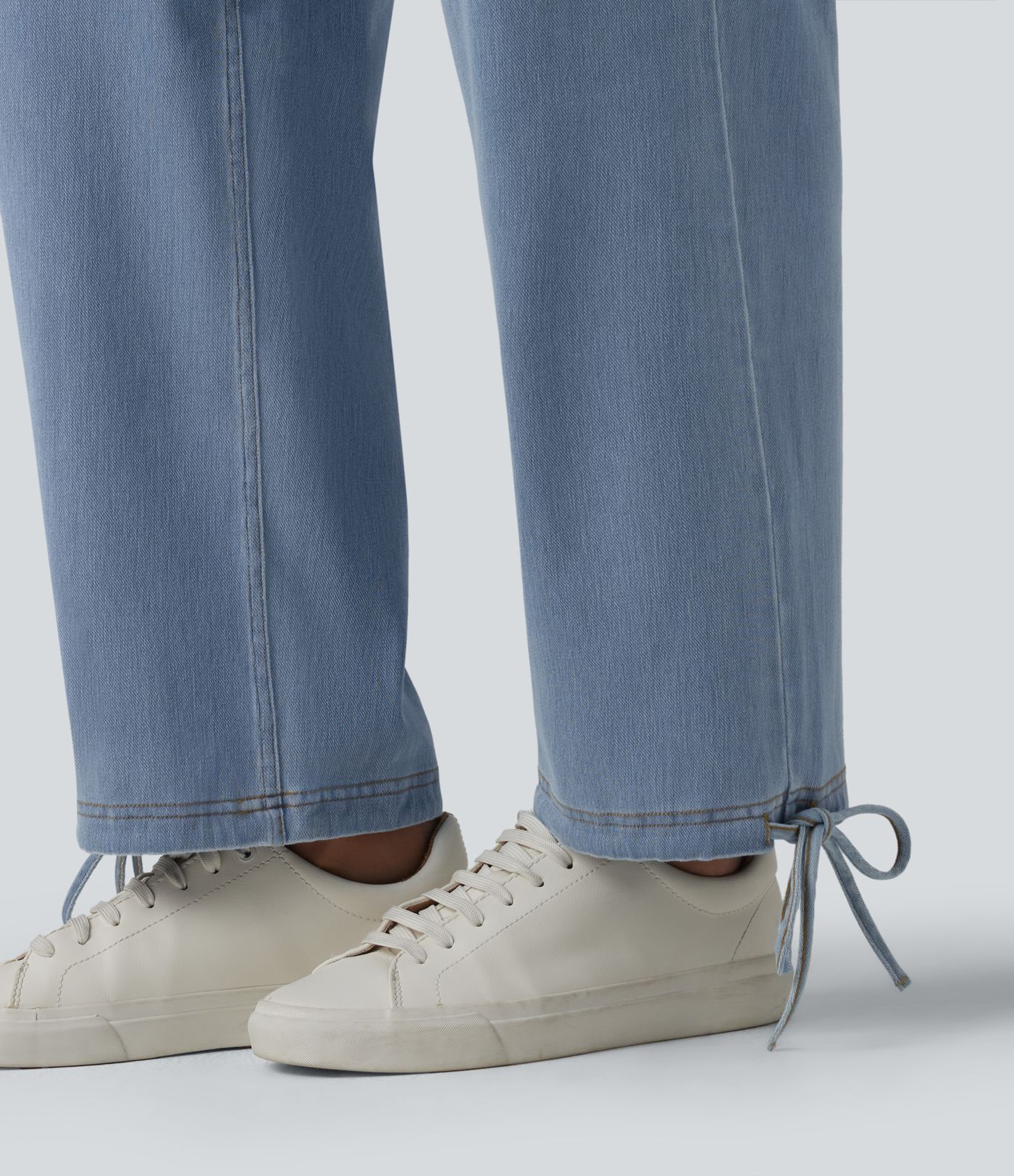 Halara Flex™ - Lässige Denim-Joggers mit mittelhohem Crossover-Bund, Seitentaschen und Kordelzug